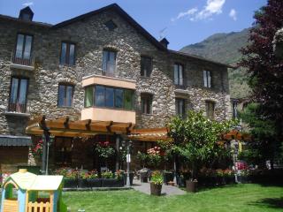 Hostal Vall D'Aneu by Arcas & Sambola - Esterri d'Àneu - 0