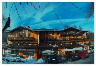 Hotel Salgetti - Mezzano - 0