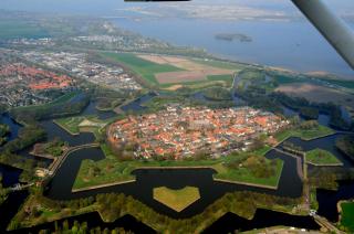 Room One-Twenty-One - Naarden - 9