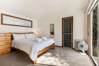 Karaka Sanctuary with Spa Pool by Waiheke Unlimited - Oneroa - 4