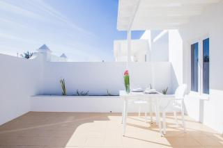 Flower Beach Suite 6 - 7