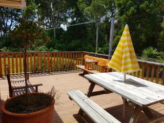 Regatta Point Tavern & Holiday Villas - Strahan - 1