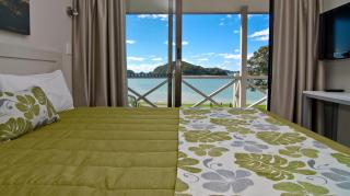 Breakwater Motel - 6