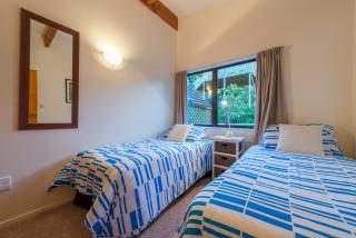 By the Bay Beachfront Apartments - Mangonui - 5