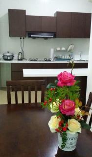 Golden Hill 3 Room Apt @ Night Market - 6