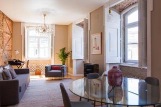 Alfama Baixa Spacious And Bright Apartment Blends the Historic and the Contemporary 2 Bedrs & 2 Bathrs AC 18th Century Building - Lisboa - 9
