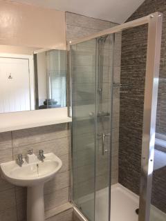Cosy Apartment in Private Courtyard - Preston - 1