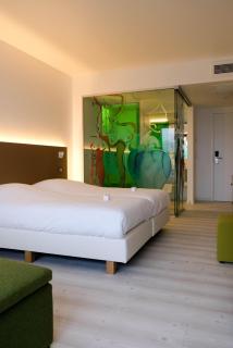 Corbie Lommel Ring - 1