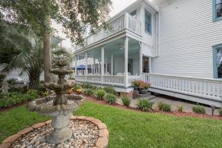 Bayfront Westcott House Bed & Breakfast - 6