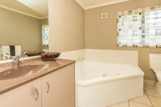 Belmont Motor Lodge - Porirua - 4