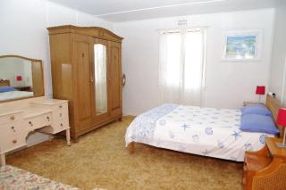Hi View, 18 Dulconghi Street - Crescent Head - 2