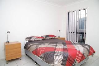 Dolphin Court 1, 1 Gowing Street - 4