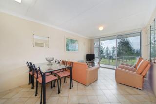 Ocean Court 8 13 Lord Street - Port Macquarie - 6