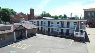 Villager Motel & Glen Manor Estate - Watkins Glen - 6