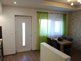 Apartments Lipić - Posedarje - 2