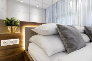 Glossy Apart W21 - 3