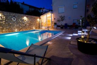 Family Apartments Švob with pool - Novi Vinodolski - 2