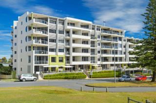 Sandcastle 407 12-24 William Street - Port Macquarie - 2