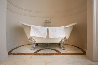 InterContinental Hotels Chantilly Chateau Mont Royal by IHG - 4