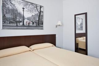 Hostal T4 - Paracuellos de Jarama - 1