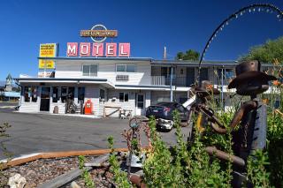 Oregon Trail Motel and Restaurant - Baker City - 1