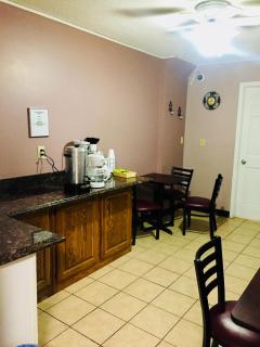 Island Inn - Grand Island - 4