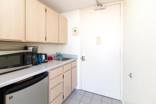 Aloha Oasis, Ocean View Studio, Near Waikiki Beach - Honolulu - 3