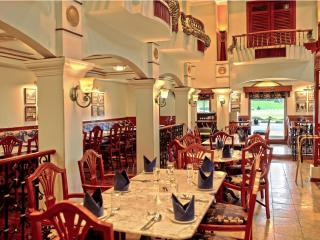 Merdeka Palace Hotel & Suites - Kuching - 2