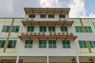 RedDoorz Plus near Kepri Mall - Batam Center - 8