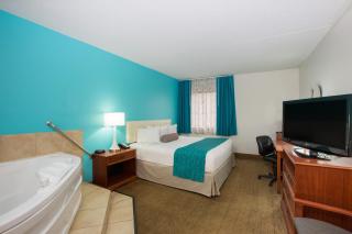 Howard Johnson by Wyndham Evansville East - Evansville - 2