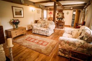 Charming Welsh Cottage - Johnston - 7