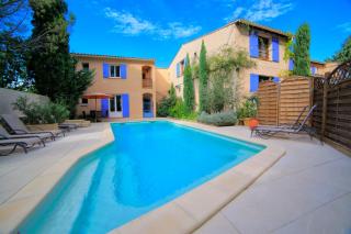 Hotel Mistral - Mas blanc des Alpilles - 0