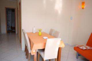 Apartments by the sea Vinisce, Trogir - 5229 - Vinišće - 9