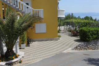 Apartments with a parking space Medveja, Opatija - 7721 - 2