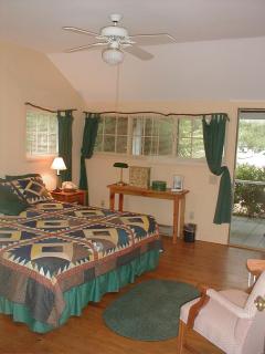 Highland Lake Inn & Resort - Flat Rock - 2