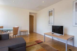 Parkside London Apartment (SS3) - 9