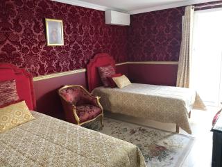 HENRI'S APARTMENTS - Pateo de Santo António - 1