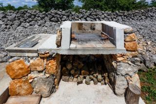 Secluded holiday house Milovcici, Krk - 14604 - 1