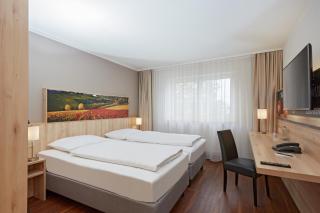 H+ Hotel Stuttgart Herrenberg - Herrenberg - 0