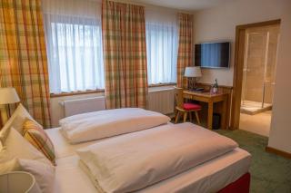 Landhotel Hochspessart - 1