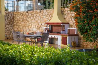 Azzuro Villa with private pool by Estia - 6