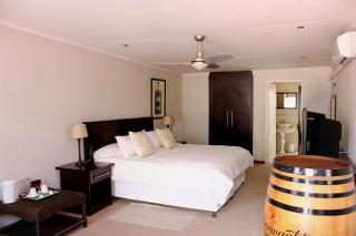 The Lazy Grape Guest Lodge & Spa - 4