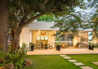 El House by StayVista - Unwind in a Villa with Pool and Lush Lawn - Lonavala - 9