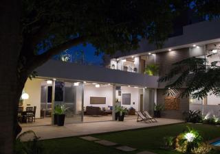El House by StayVista - Unwind in a Villa with Pool and Lush Lawn - Lonavala - 3