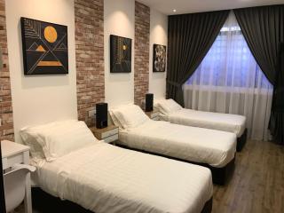 W boutique 10pax with family karaoke - Ipoh - 3