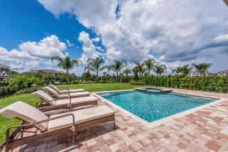 Exquisite Home With Media Room & Games With Waterpark & Resort Access Near Disney At Encore Resort- 7600Mc - 3