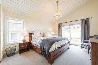 Ridge 91 - Elkhorn Village - 5