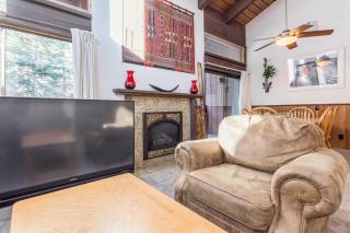 Mammoth Ski and Racquet 132 - Mammoth Lakes - 4