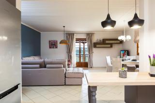 Lefkothea Villas with Large Pool, BBQ & Playground - Adelianos Kampos - 3