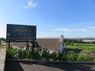 The Golden Mile Country Inn - Ewenny - 4